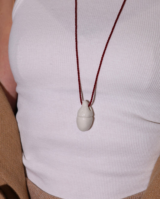 Керамічний кулон "Жолудь"