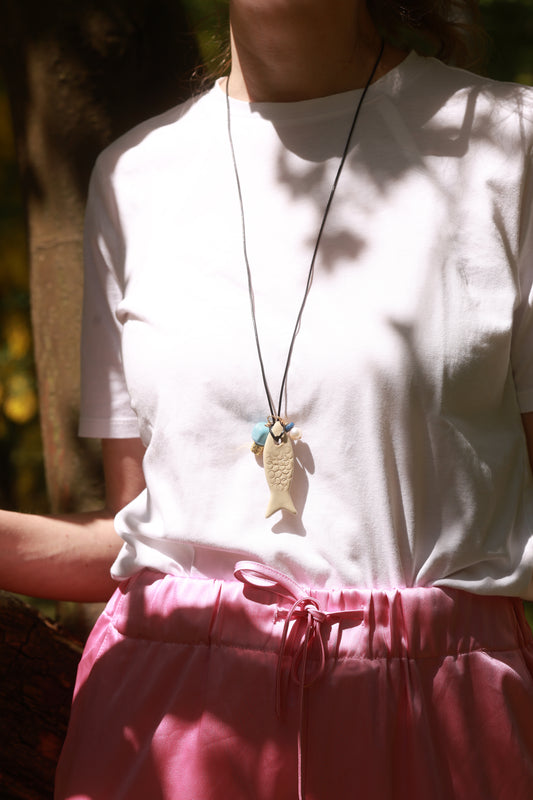 Керамічний кулон ручної роботи у формі риби