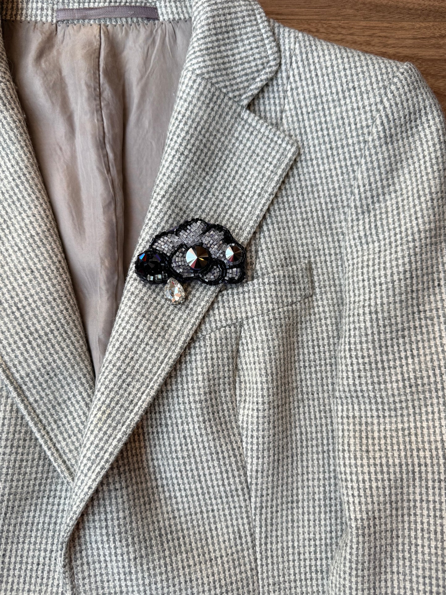 Broszka „Czarna Chmurka”