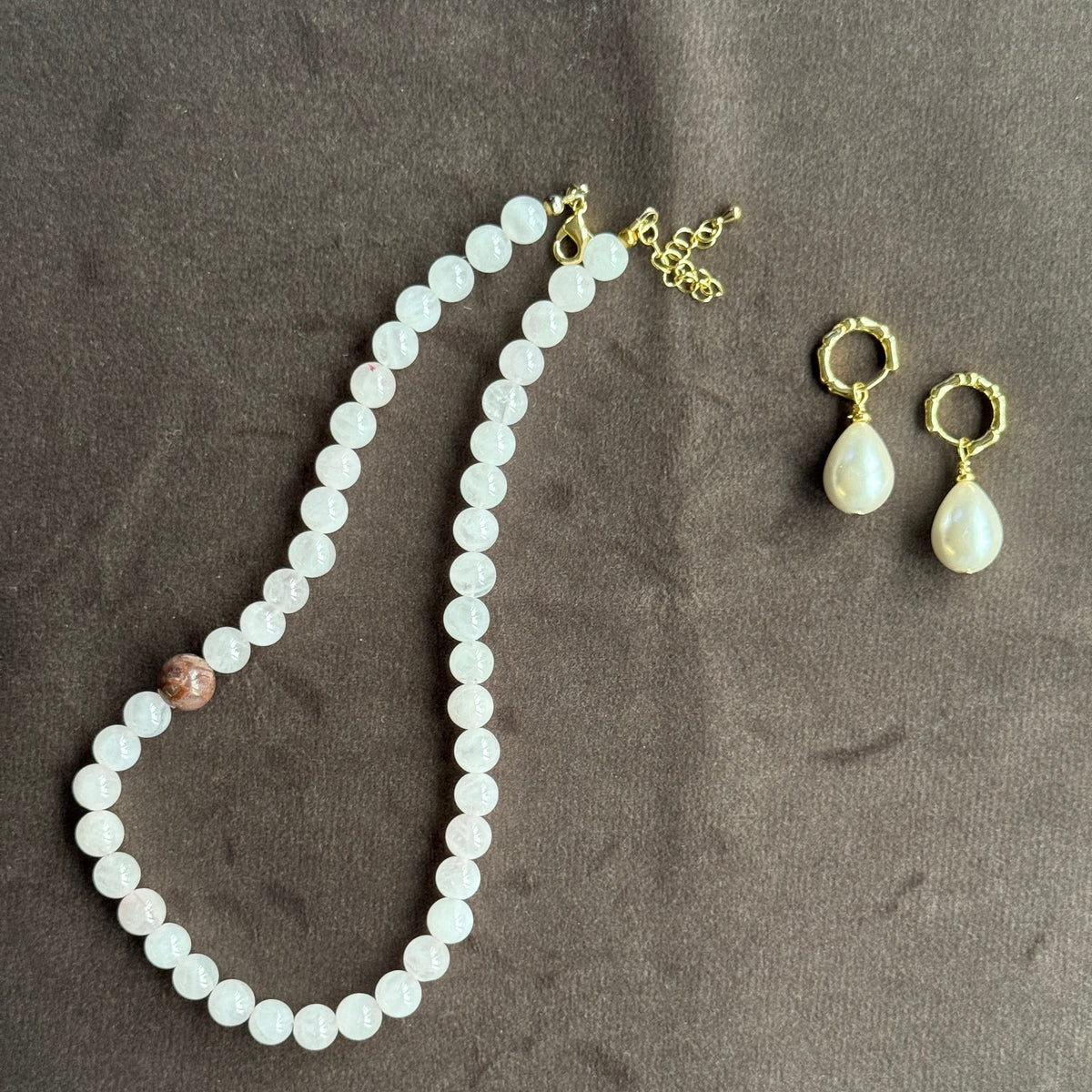 Сережки з Shell Pearl з позолоченою основою