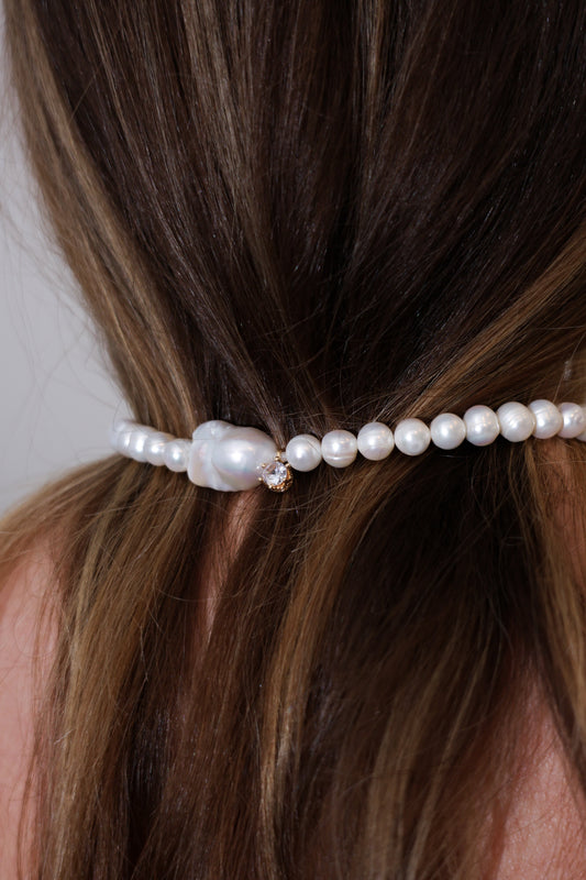 Jak nosić perły: 5 zasad, które sprawiają, że wyglądają naprawdę luksusowo