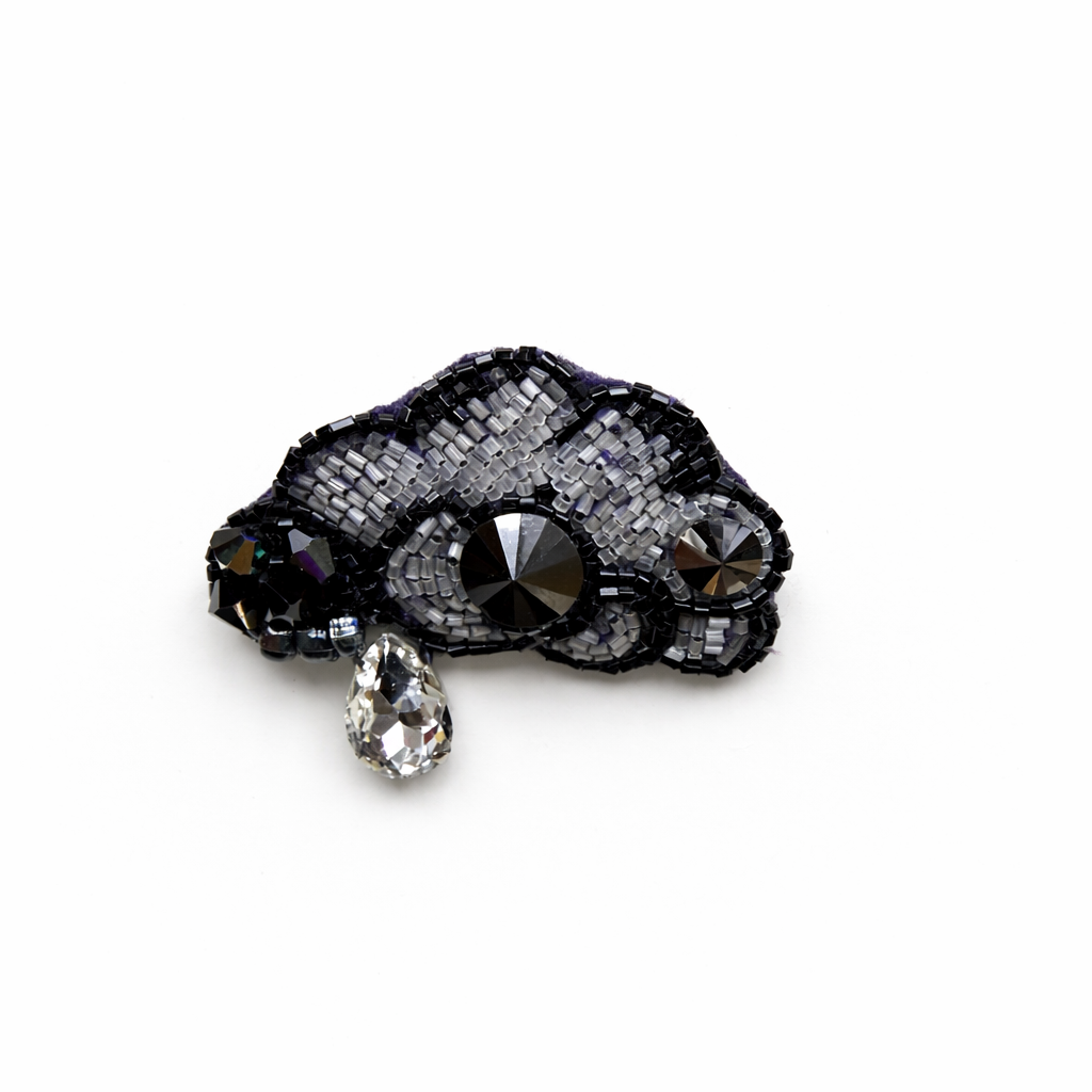 Broszka „Czarna Chmurka”