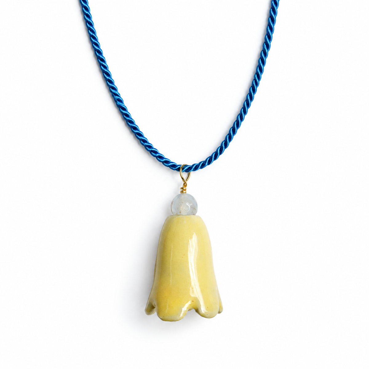 Naszyjnik FLORAL Bell Butter z ceramicznym kwiatem w ciepłym odcieniu
